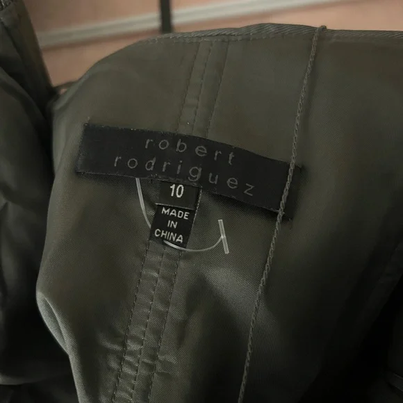 Dress - Picture 4 of 4